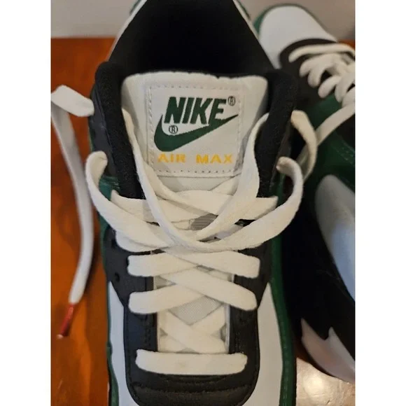 Nike Air Max 90 Gorge Green Size 7 Youth Size 8.5 Womens - Picture 6 of 7